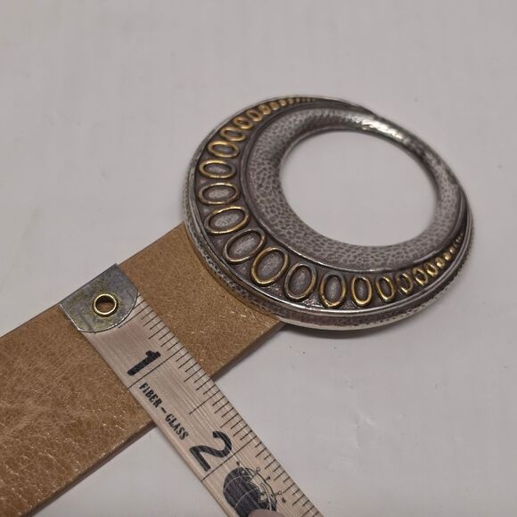 Coldwater Creek Celestial Round moon HOOK belt Tan Distressed Leather S/M Boho